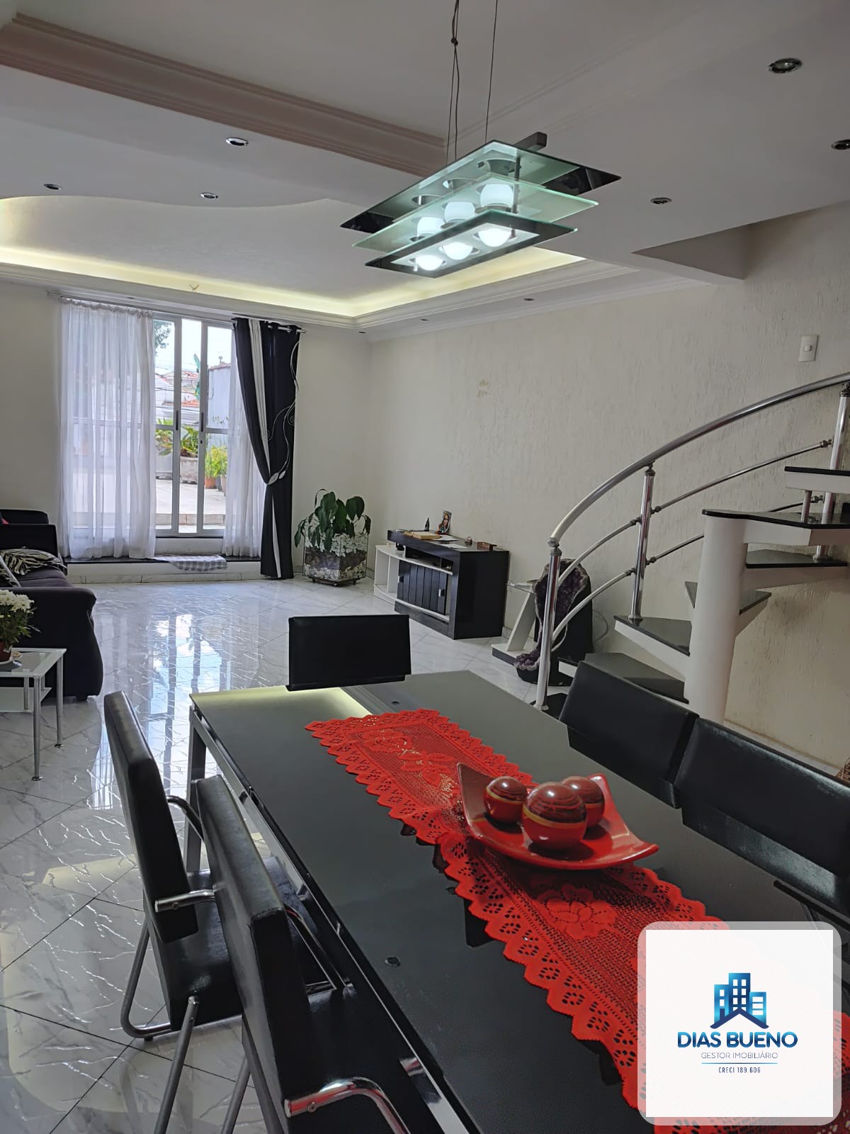 Sobrado à venda — Casa com 3 dormitórios na Vila Formosa, Vila Formosa, São Paulo (cód. DB-2074)